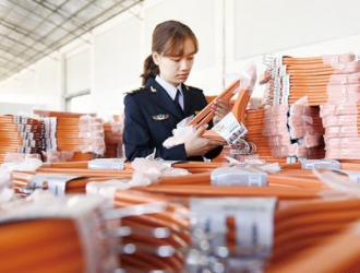 廣西荔浦縣木制衣架出口量占全國(guó)同類產(chǎn)品50%以上