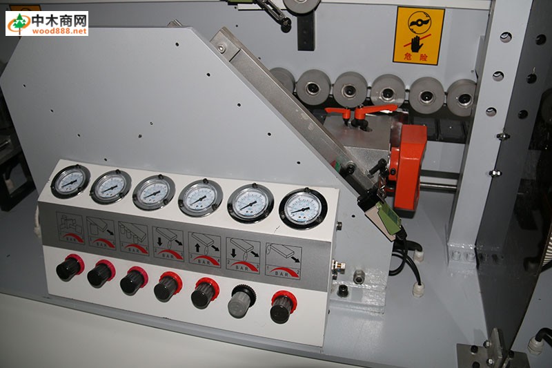 開槽封邊機(jī)