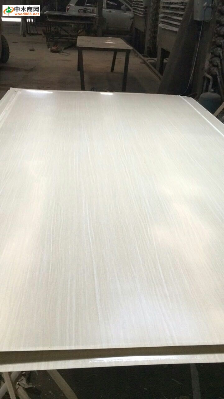 三聚氰胺板