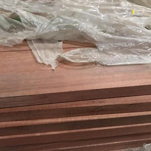 砸單啦！| 現貨紅檀香地板毛料批發