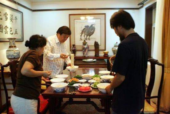 整體裝修屬于古色古香的中式風格