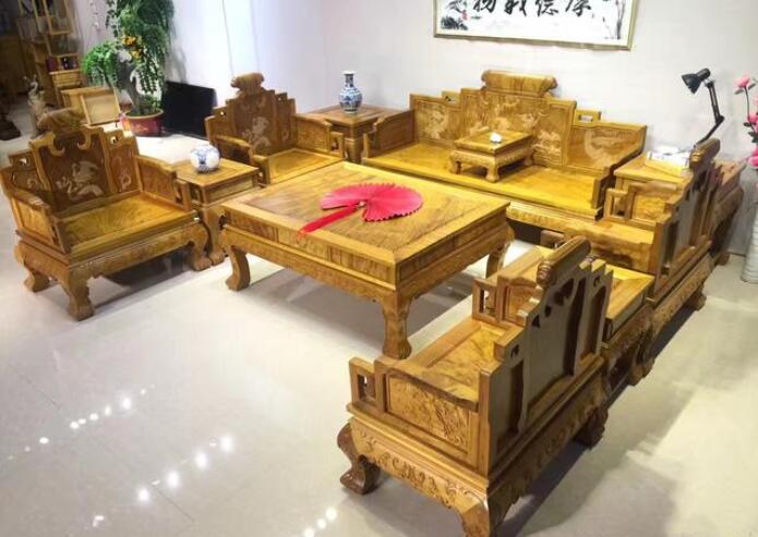 有些品相不好的紅木家具，線條不直、不勻，不圓潤