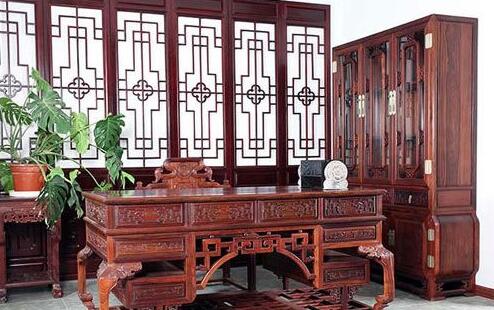 緬甸花梨在給人們帶來高端品位和享受的同時