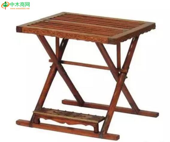 八足圓凳