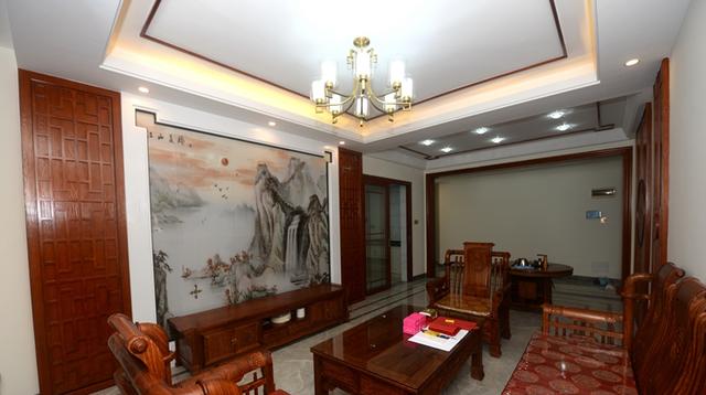 客廳與餐廳