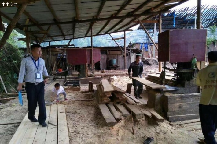 壽光市對(duì)古城街道木材加工企業(yè)進(jìn)行安全生產(chǎn)檢查