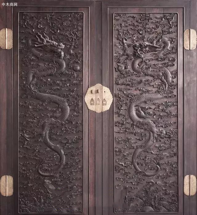 但大件家具較少，多見于棋盤