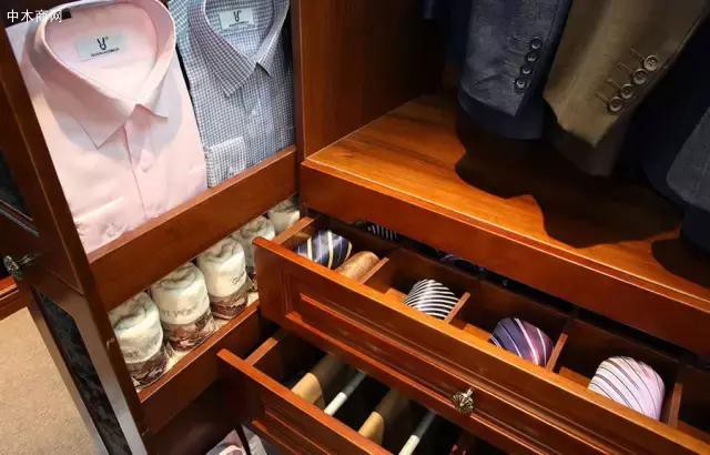 褲架很實用，對于收納長褲來說