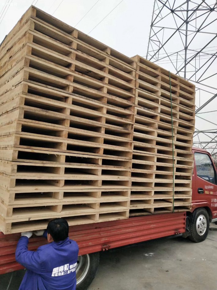 宜昌森緣木業(yè)，是一家專門從事出口熏蒸木托盤的加工型品牌企業(yè)