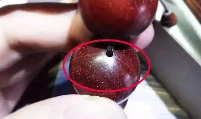 后期人為因素導致的手串開裂