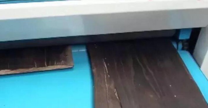碳化機碳化木材的圖片