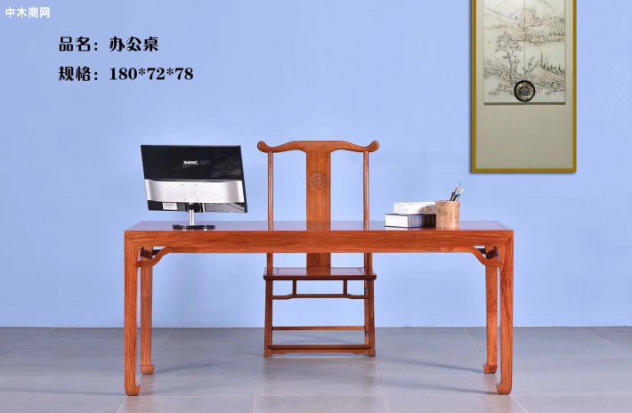 可用家具臘或蜜臘上臘，并以純棉布打光