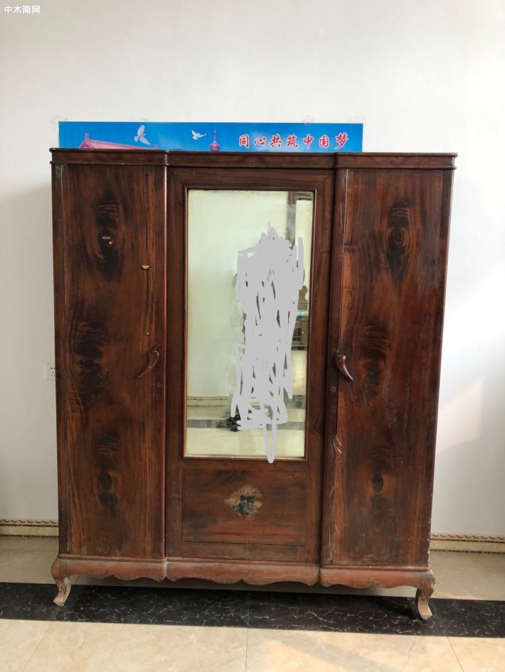 千年老金絲楠木衣柜