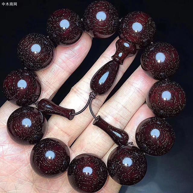 小葉紫檀又名檀香紫檀