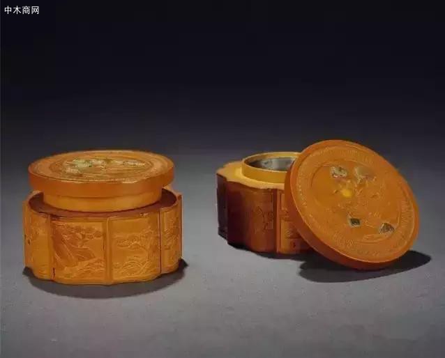 清 貼簧山水香盒一對