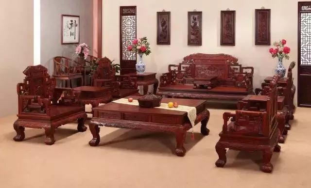 紅木沙發怎么選？四點建議及市場常見紅木沙發款式、特點