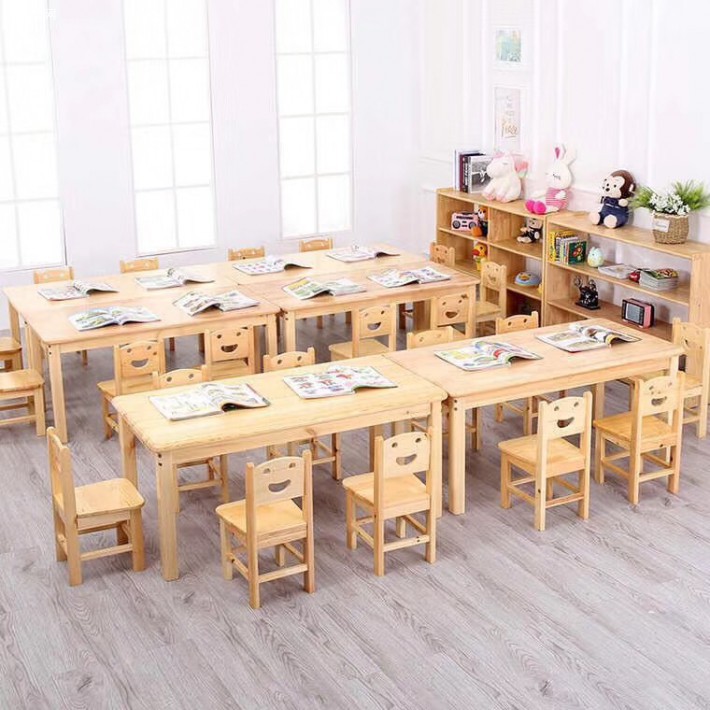 仿造實木家具，所謂仿造實木家具，從外觀上看是實木家具