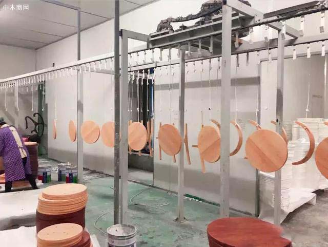 部件掛線噴漆生產(chǎn)線