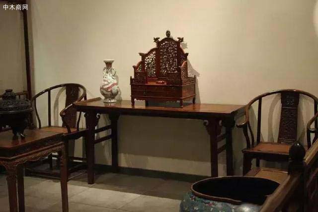 紅木家具上說(shuō)的
