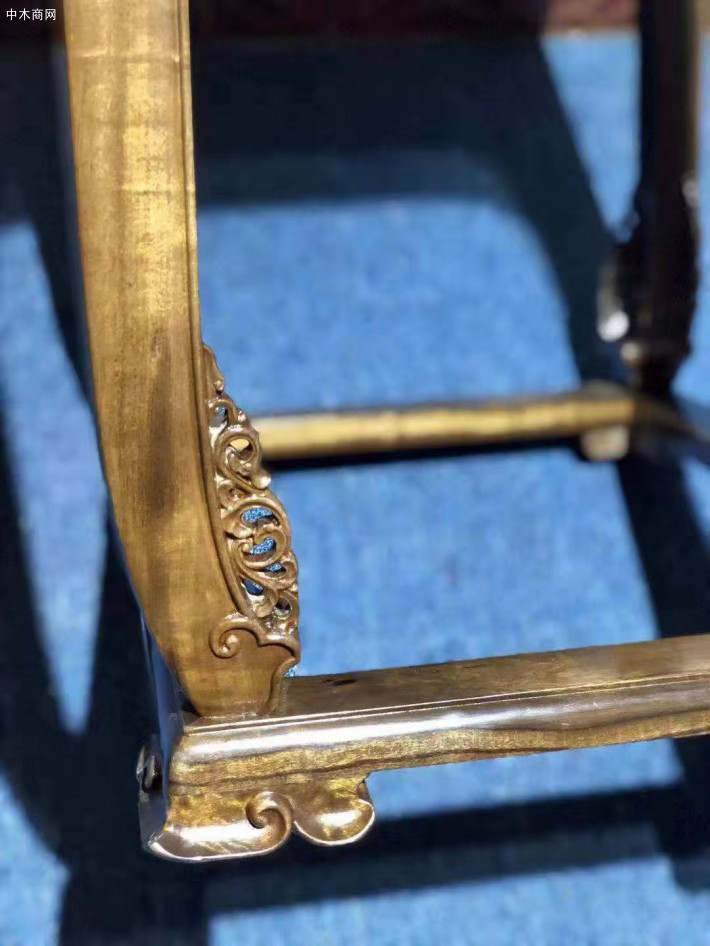 金絲楠陰沉木茶幾圖片