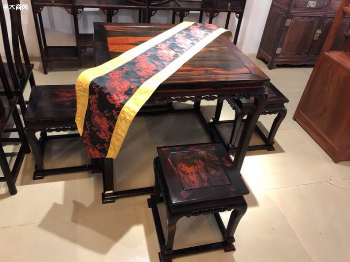 北京十八里店區(qū)域是一個(gè)古典家具制造