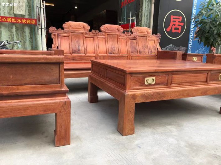 如意象頭款款深情