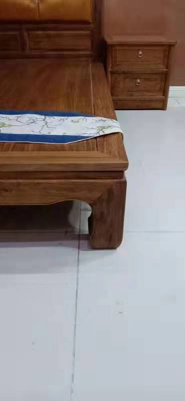 刺猬紫檀真皮軟包大床1800*2000圖片