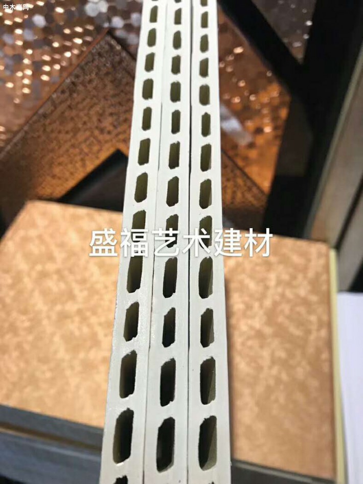 可以彎曲的護(hù)墻板