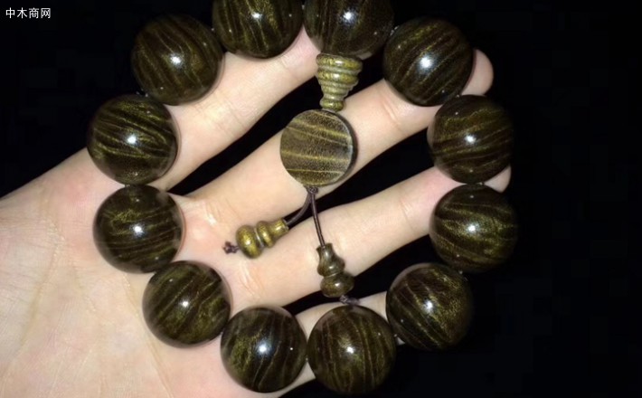 金絲楠陰沉木經(jīng)過碳化之后