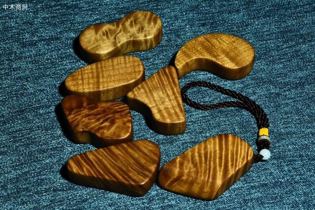 現(xiàn)在市面上很少見到一些木質(zhì)上乘的金絲楠木料