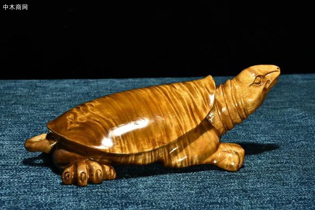 其實(shí)只要對(duì)金絲楠木有著一定的了解