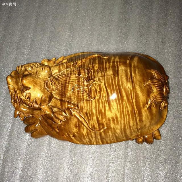 金絲楠木的耐腐性是普通楠木所不具備的