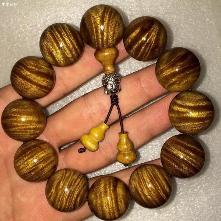 佩戴金絲楠木手串有哪些功效呢