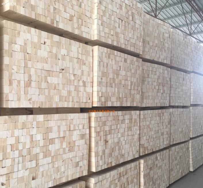 建筑方木在建筑工程上起到什么作用?