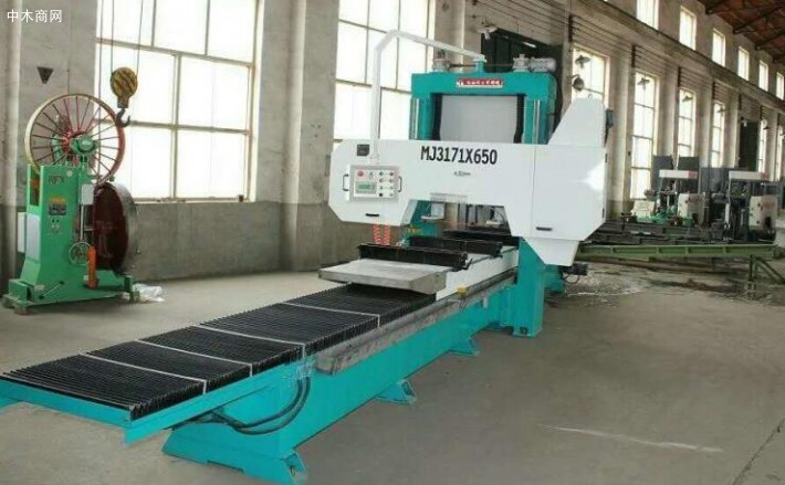 臥式帶鋸機(jī),龍門式精密臥式帶鋸機(jī)廠家直銷
