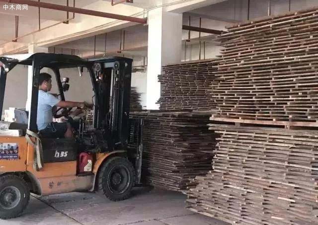 紅木家具在正式進入制作工序之前