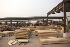 內(nèi)蒙古大青山派出所對(duì)轄區(qū)陳寶木材加工廠進(jìn)行了突擊檢查
