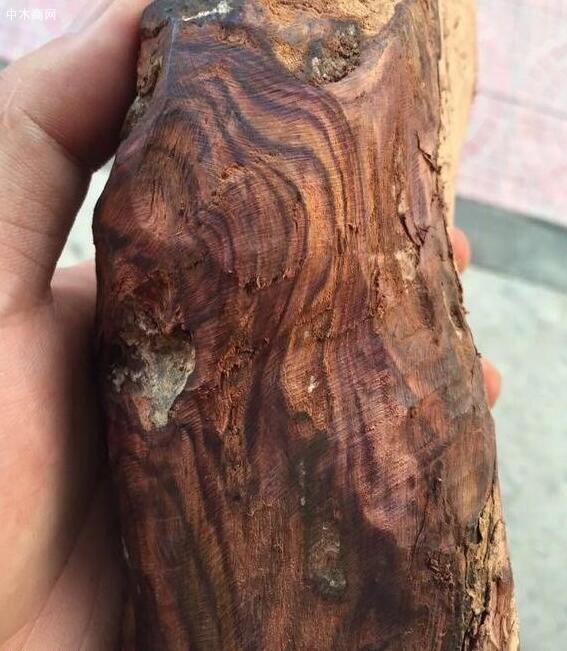 海南黃花梨原木精品佛珠手串優(yōu)先考慮用料