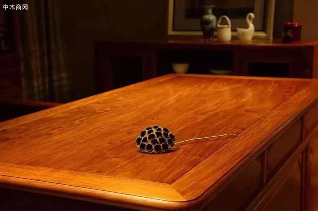 大果紫檀家具怎么樣值不值得入手?盤點一下大果紫檀的優缺點圖片