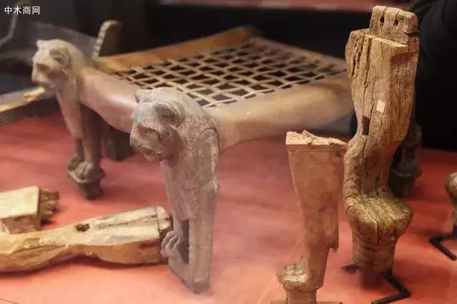 但我們可以看到古代埃及家具的木工技術(shù)卻已達到一定的水平