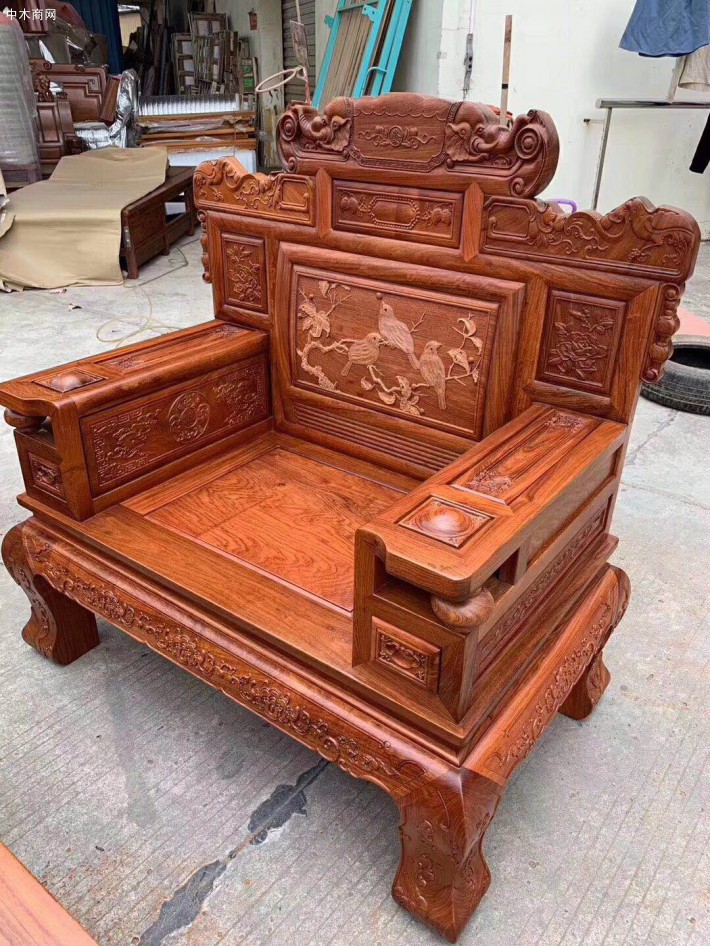 緬甸花梨財(cái)源滾滾沙發(fā)六件套生產(chǎn)廠家品牌