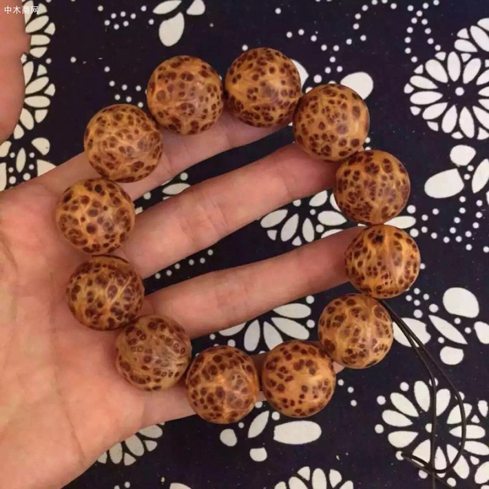 優質崖柏手串批發