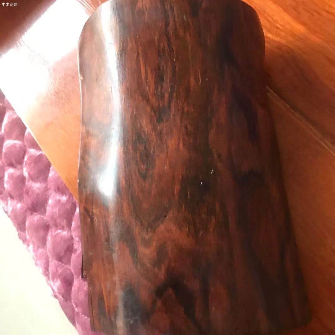清朝海南黃花梨原木老料兩根低價處理