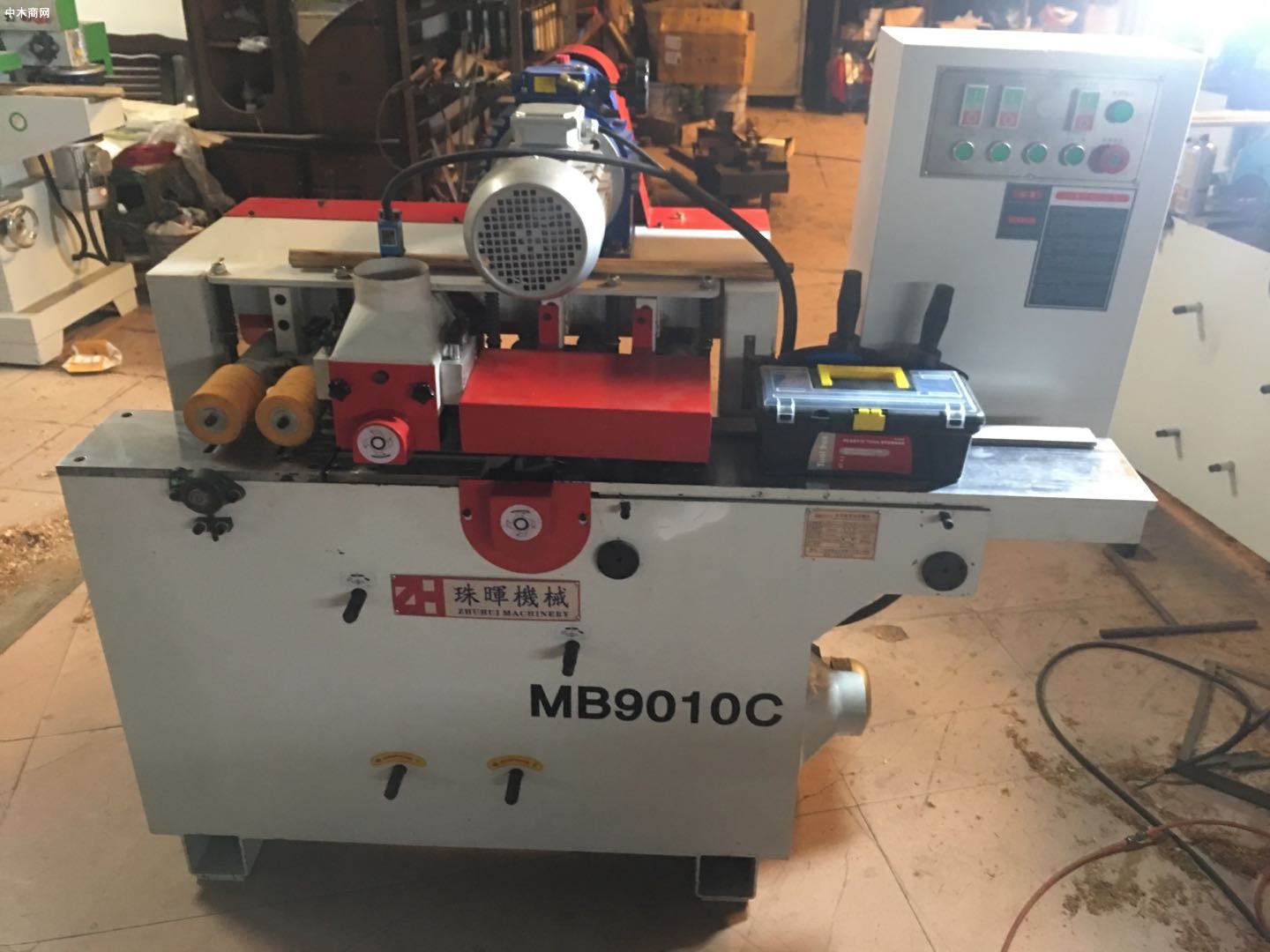 木工機(jī)械珠輝MB9010C多條圓棒機(jī)