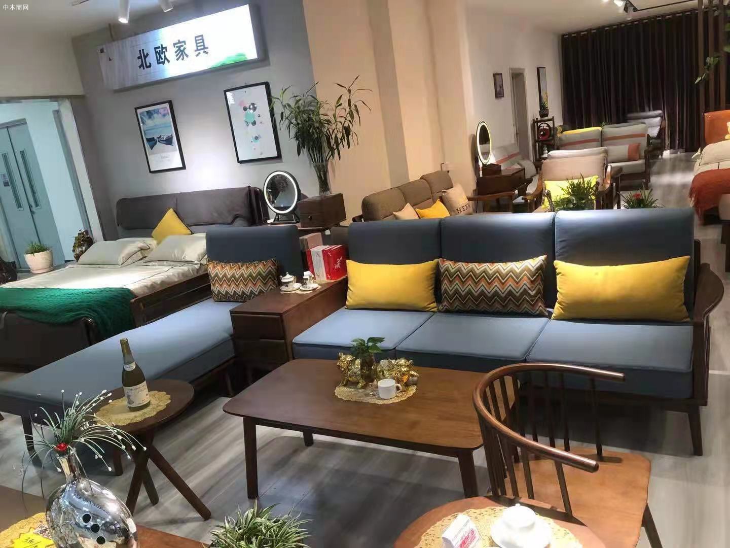 求購：沙發餐桌