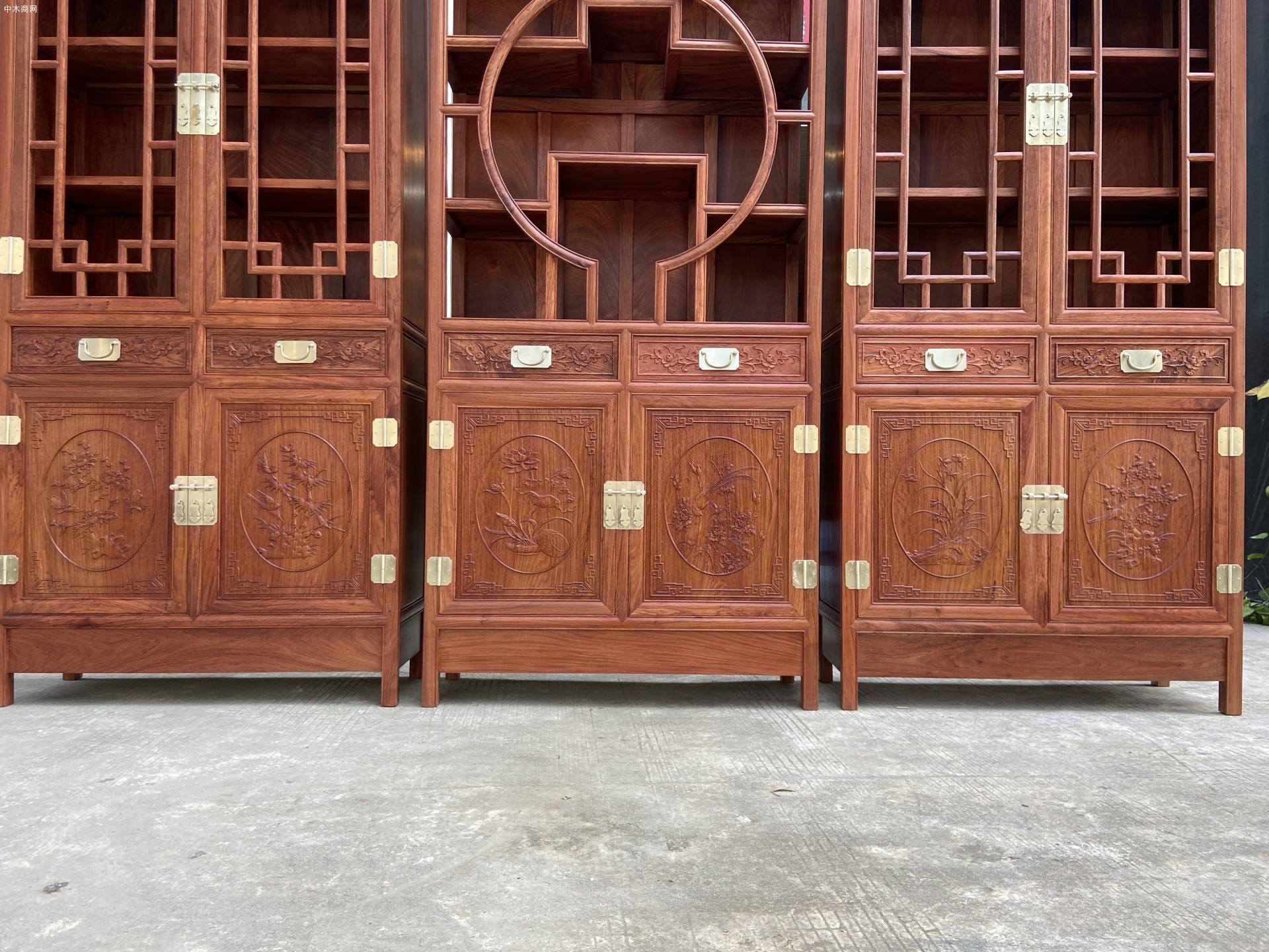 憑祥匠心居紅木家具緬甸花梨三組合書柜燙蠟工藝生產(chǎn)廠家價格