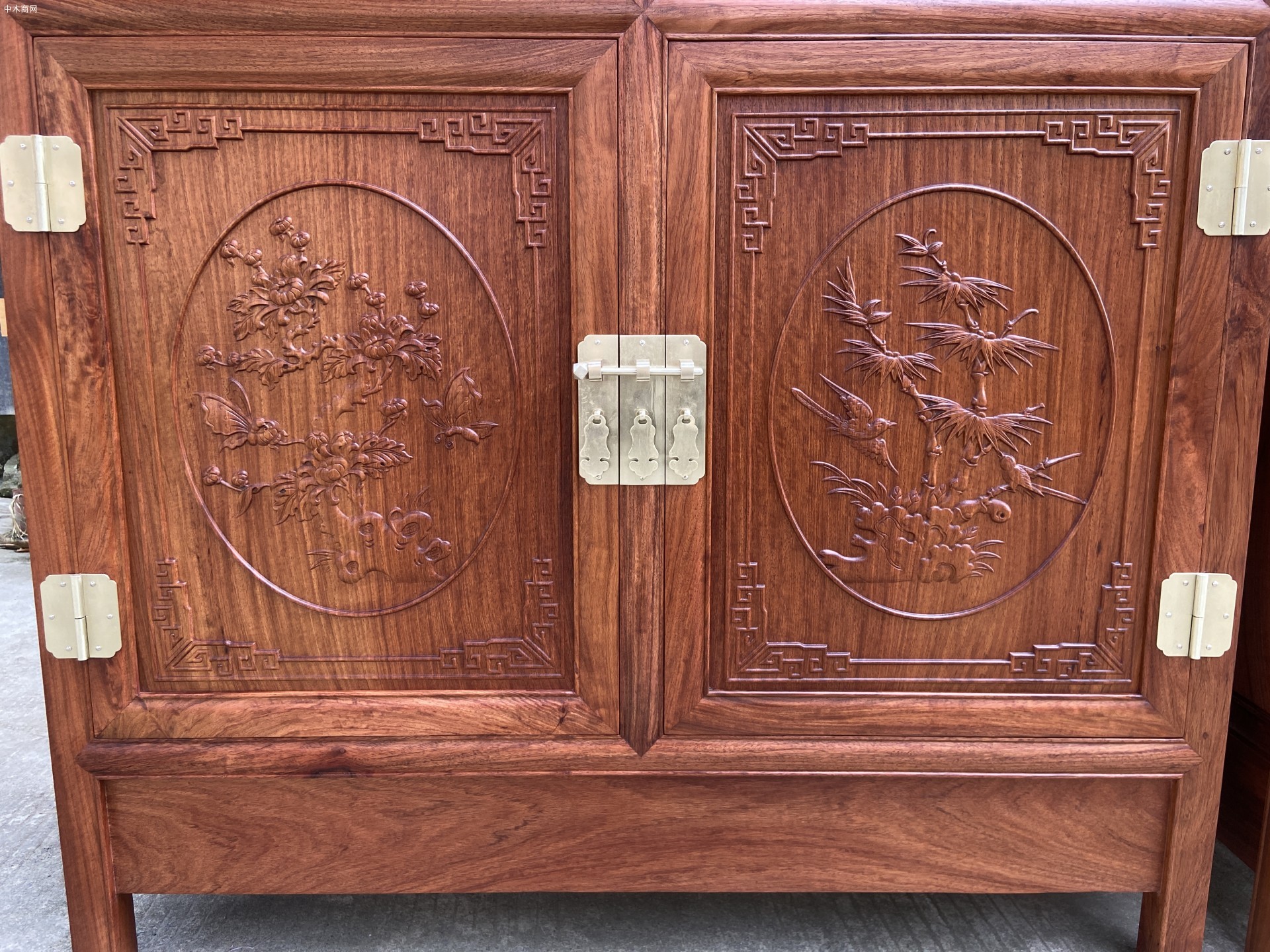 憑祥匠心居紅木家具緬甸花梨三組合書柜燙蠟工藝生產(chǎn)廠家品牌