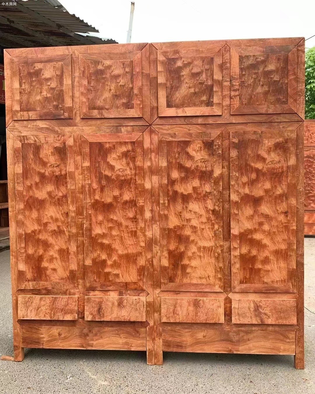憑祥龍之涵紅木家具極品緬甸花梨火焰紋頂箱柜的價(jià)格圖片