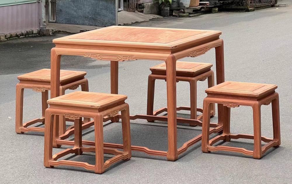 憑祥龍之涵紅木家具緬甸花梨四方桌有收藏價值嗎求購