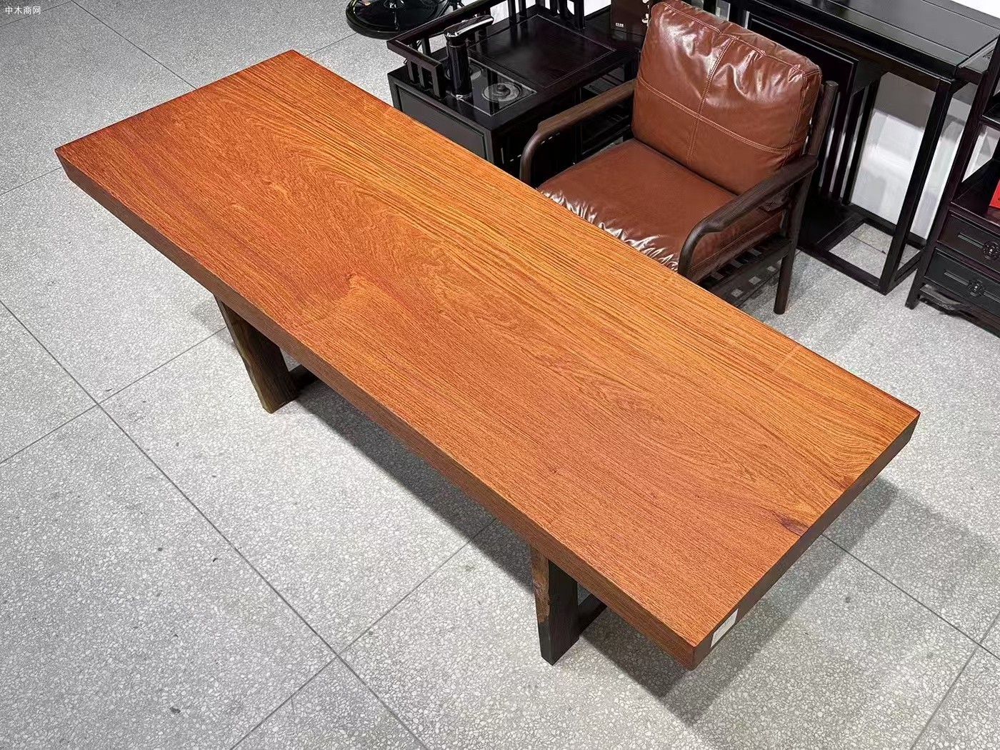 緬甸花梨大板桌品牌